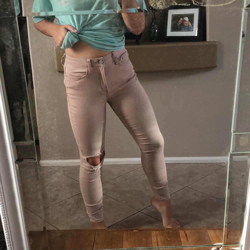 Light pink jeans/ jeggings
